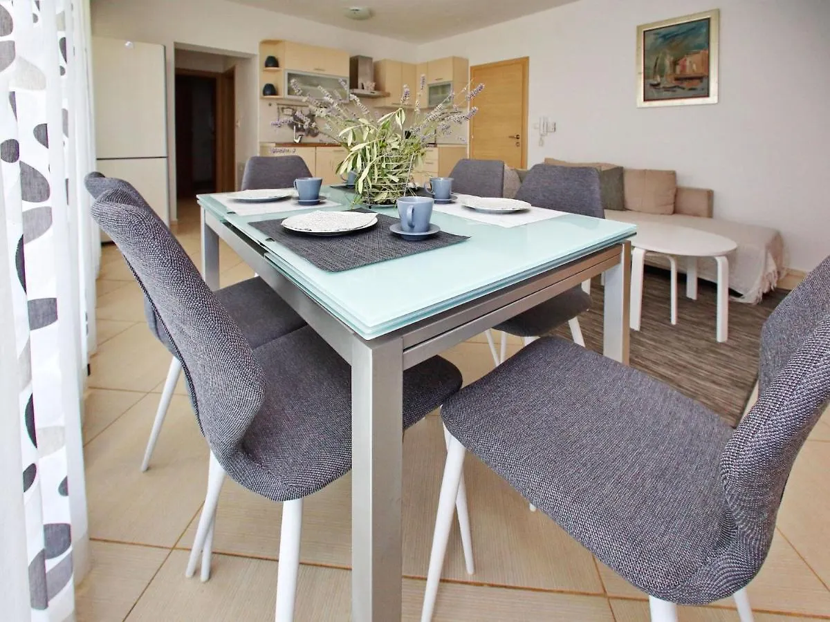 Tranquil Apartment In Bibinje With Garden