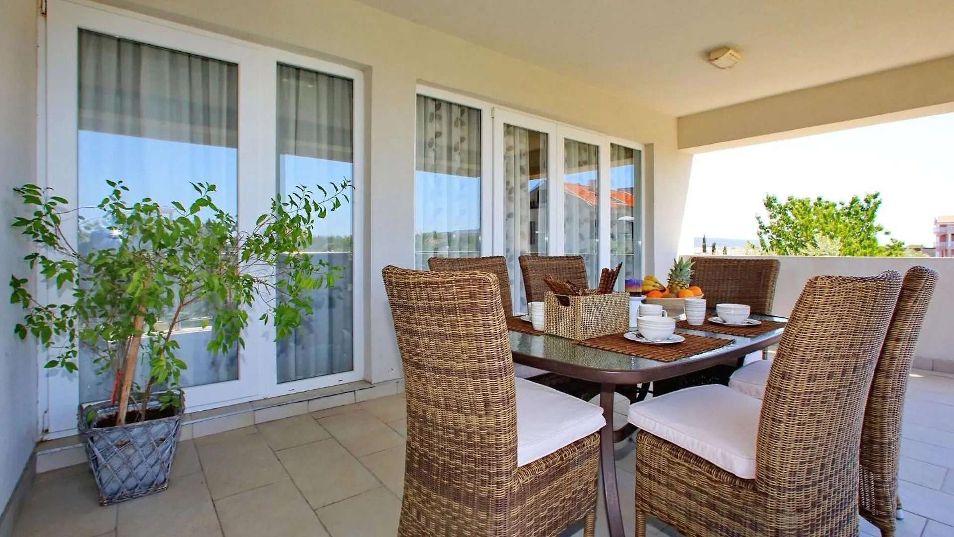 Tranquil Apartment In Bibinje With Garden