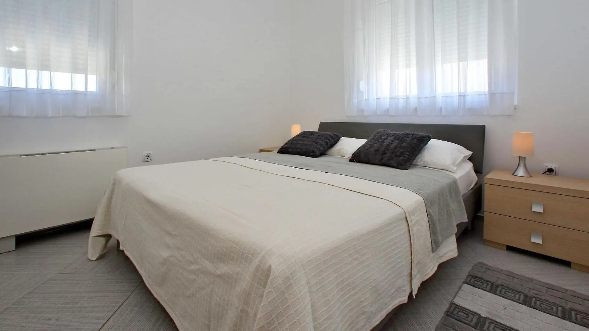 Tranquil Apartment In Bibinje With Garden