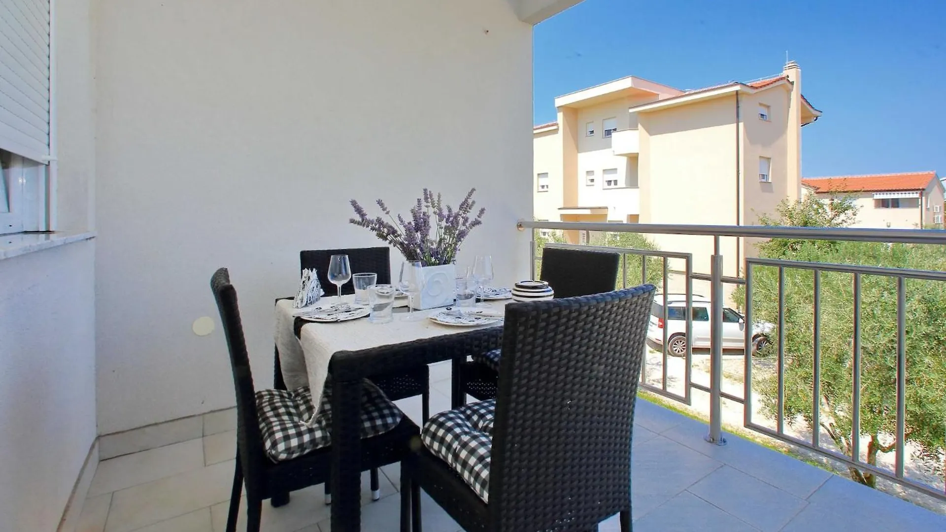 Tranquil Apartment In Bibinje With Garden