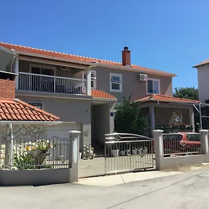 Karlo Bibinje